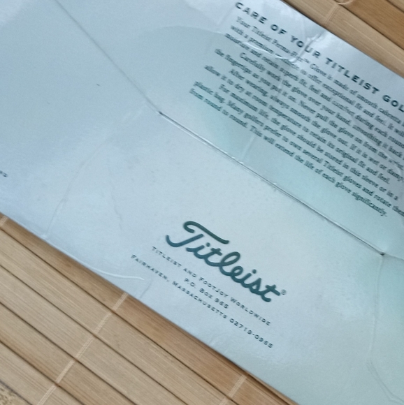 Titlist men's cadet small golf glove - Picture 3 of 4